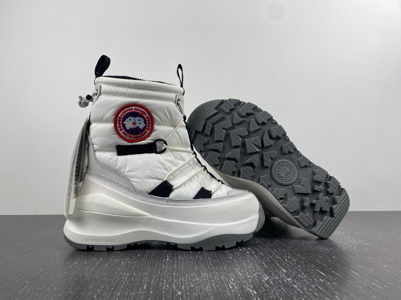 Can*a Go*e womens toronto