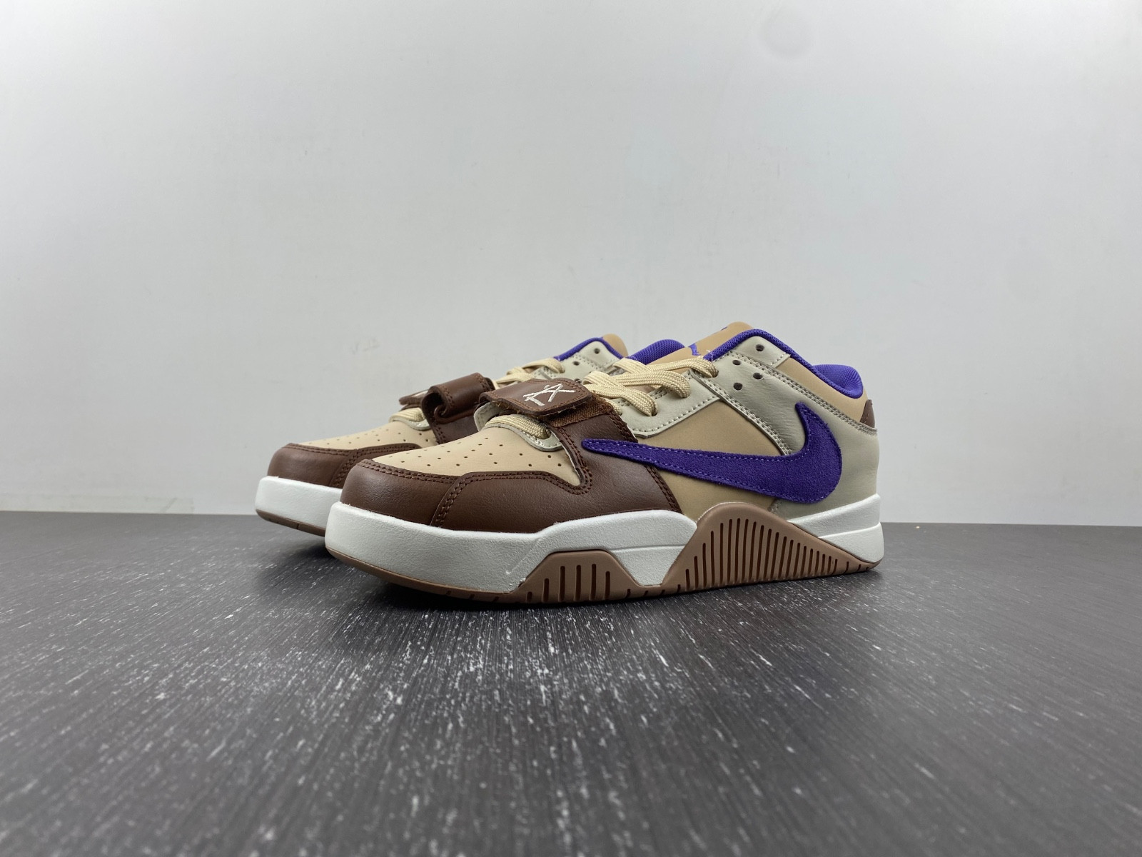 travis scott x jordan cut the check