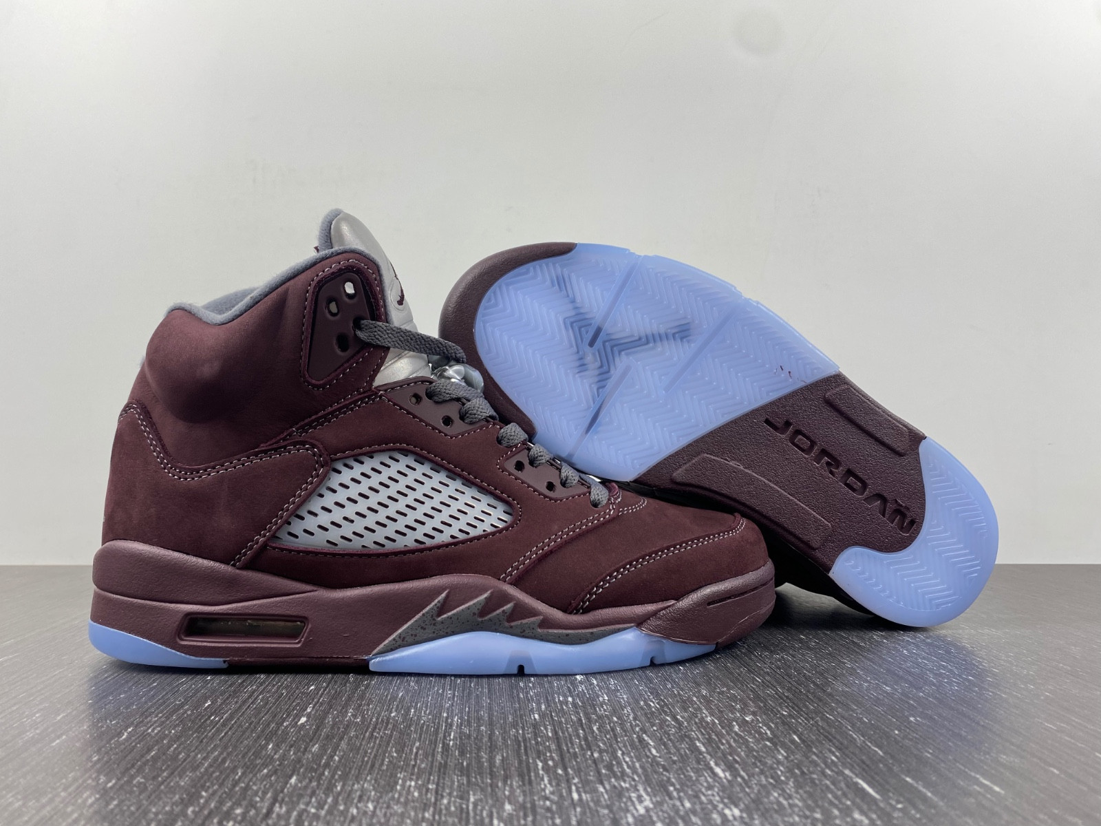 air jordan 5 "burgundy" dz4131-600