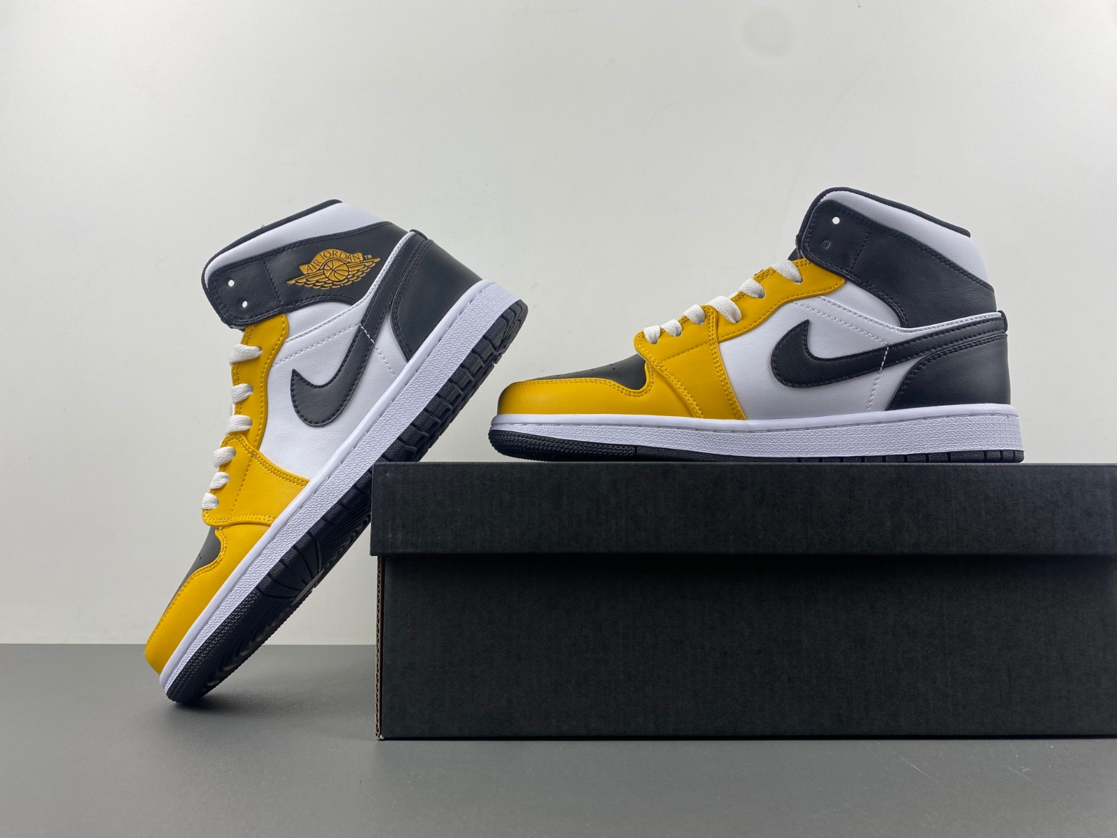 air jordan 1 mid yellow ochre dq8426-701