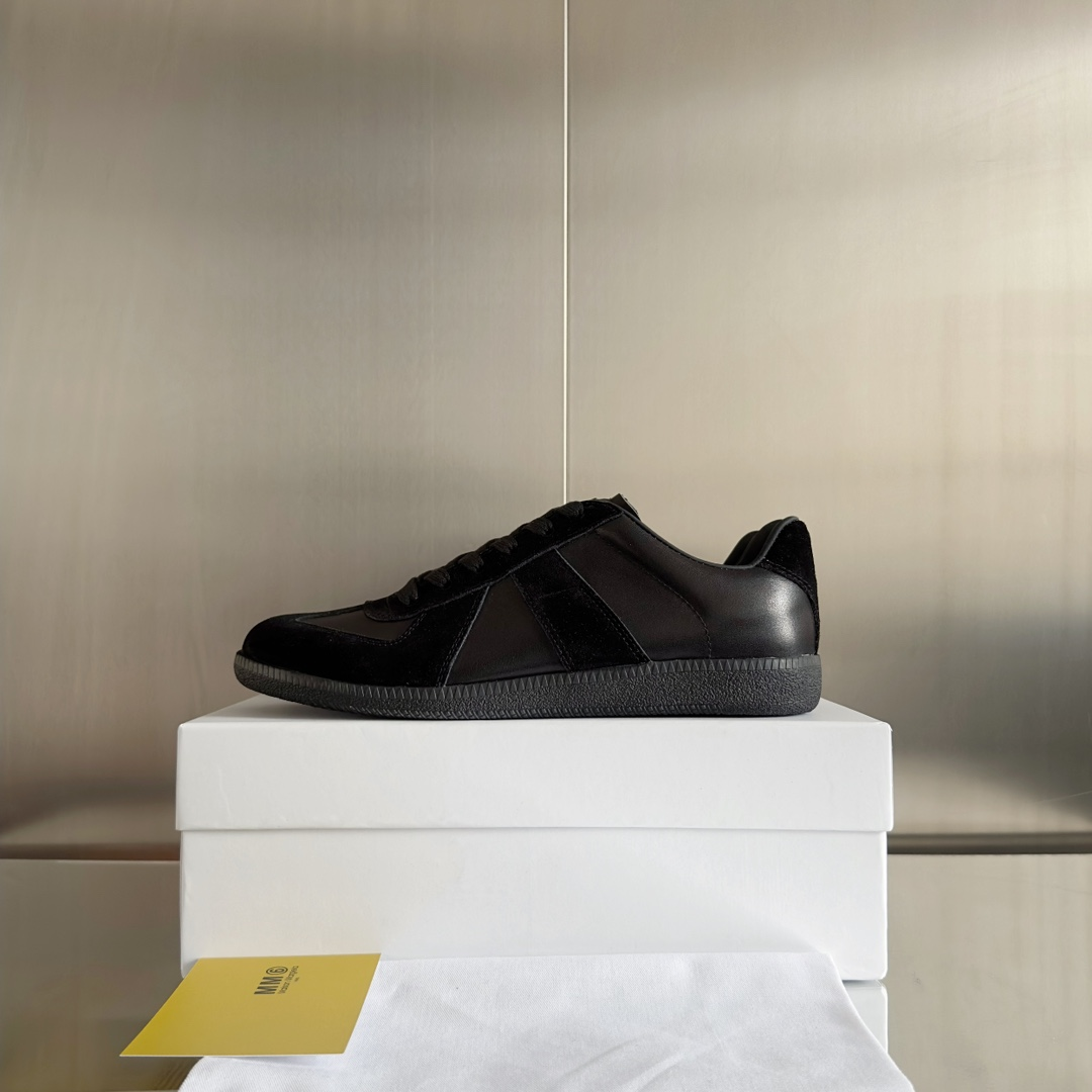 ma*s*n Ma*i*la sneaker