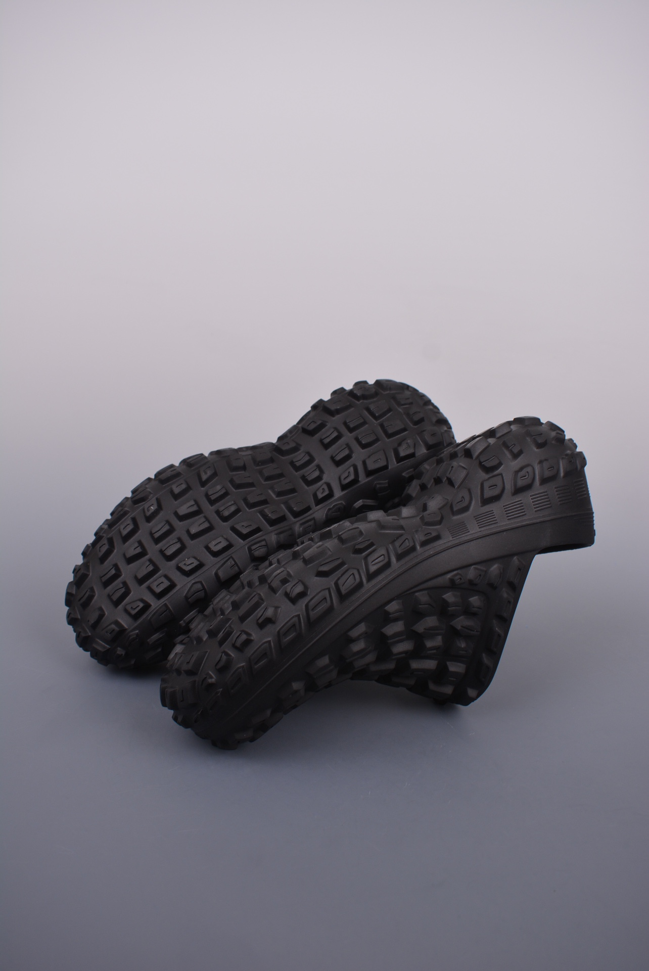 Ba*len*cia*ga defender slip-on clogs