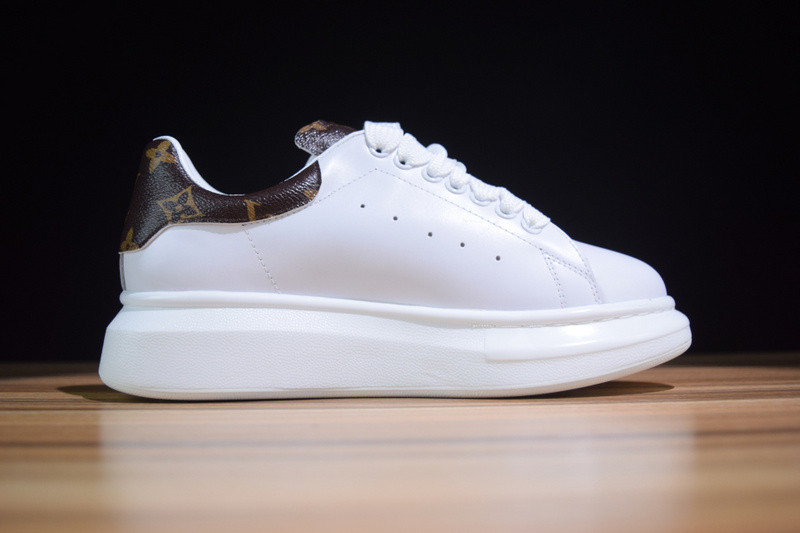 alexer mceen &lv sole sneakers 3057