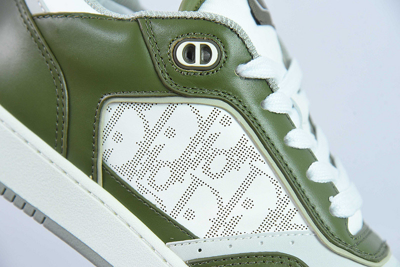 DIO* SNEAKER