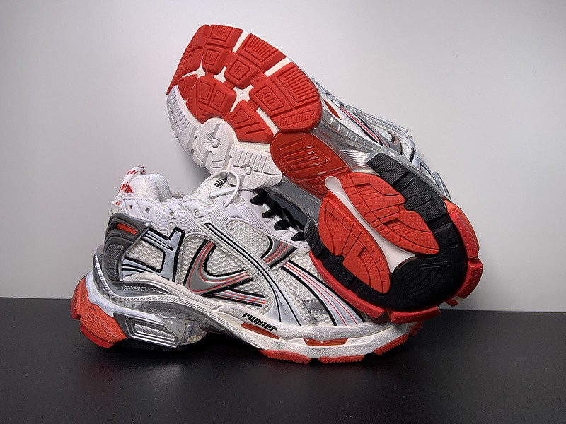 Ba*len*cia*ga runner sneaker
