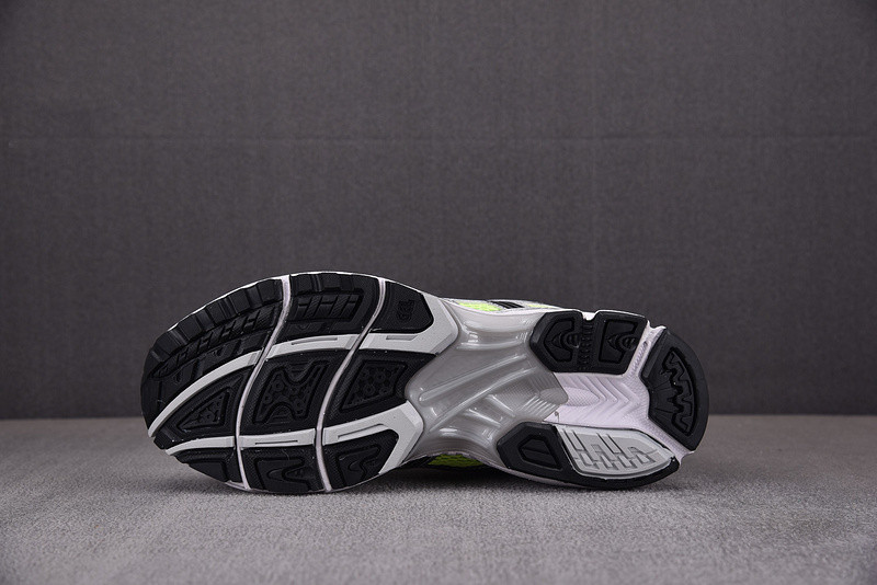 As*ic*s gel kayano 14 