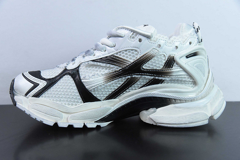 Ba*len*cia*ga runner sneaker