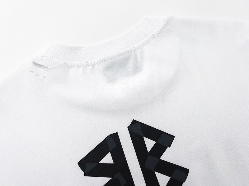 Ba*len*cia*ga clothes