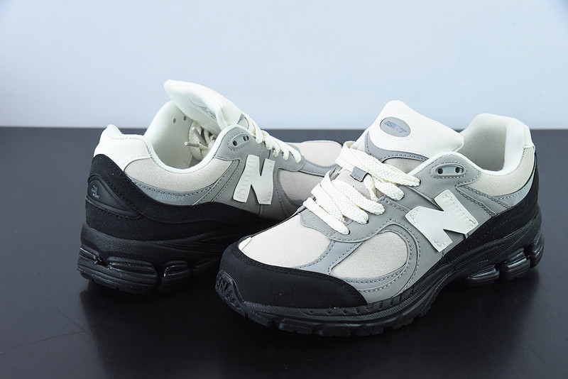 new balance sneaker