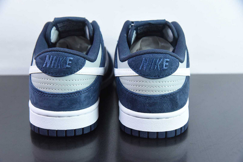 Nike Dunk Low Georgetown Suede IB3079-400