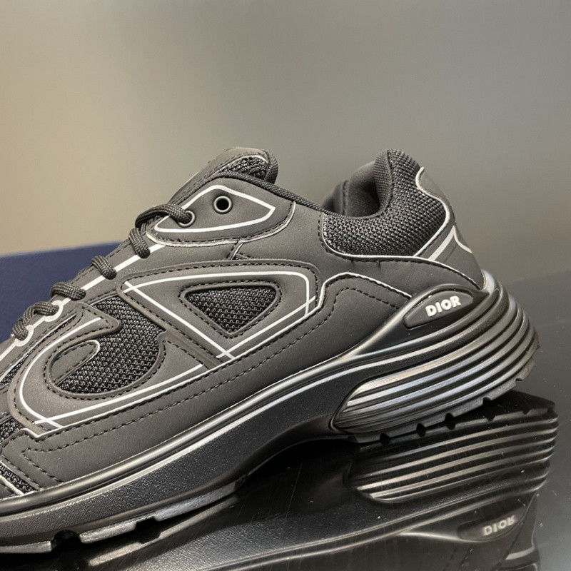 dio* sneaker