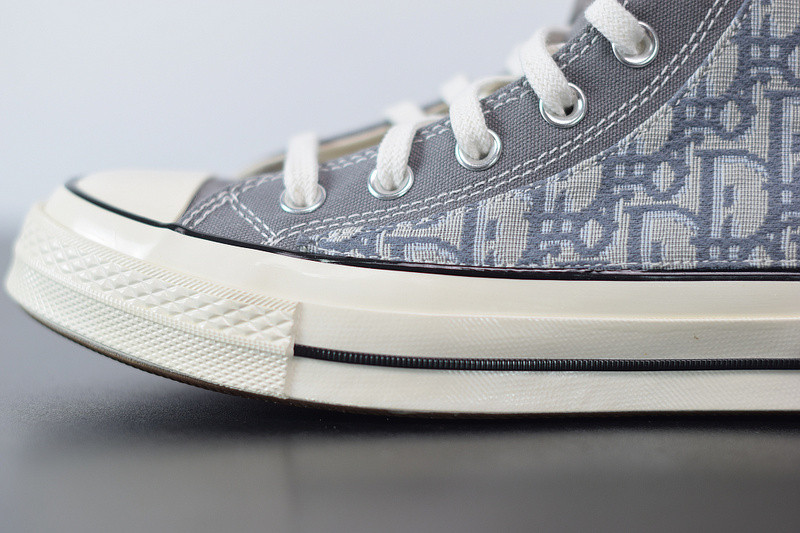 dio* x converse sneaker