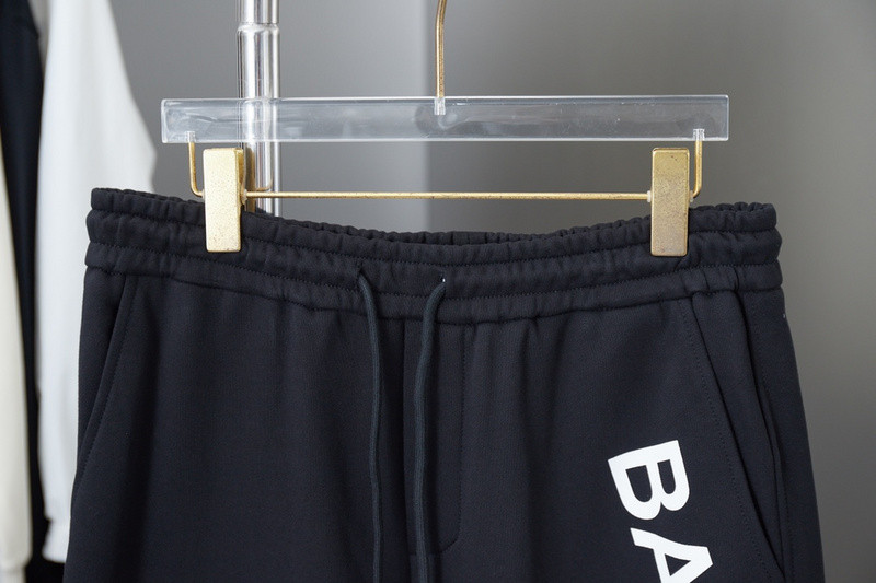 Ba*len*cia*ga clothes