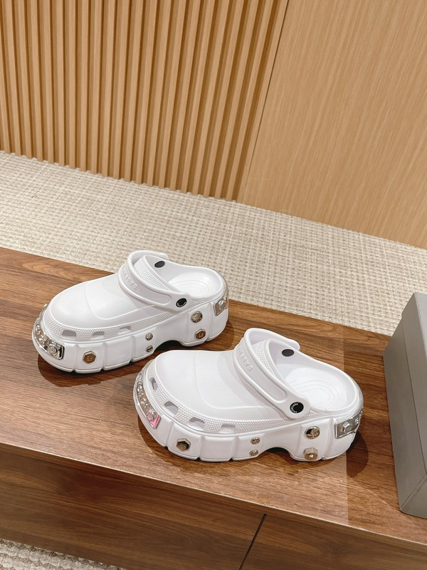 Cr*0*s x ba*len*cia*ga hardCr*0*s sandal