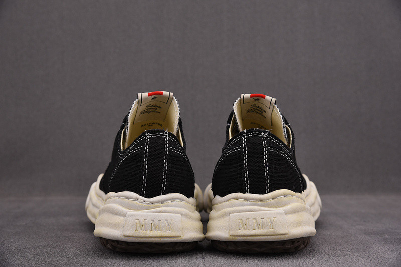 Ma*s*n mihara yasuhiro sneaker