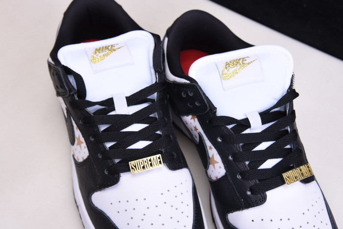 S*p*e x nike sb dunk low white/metallic gold-black dh3228-102